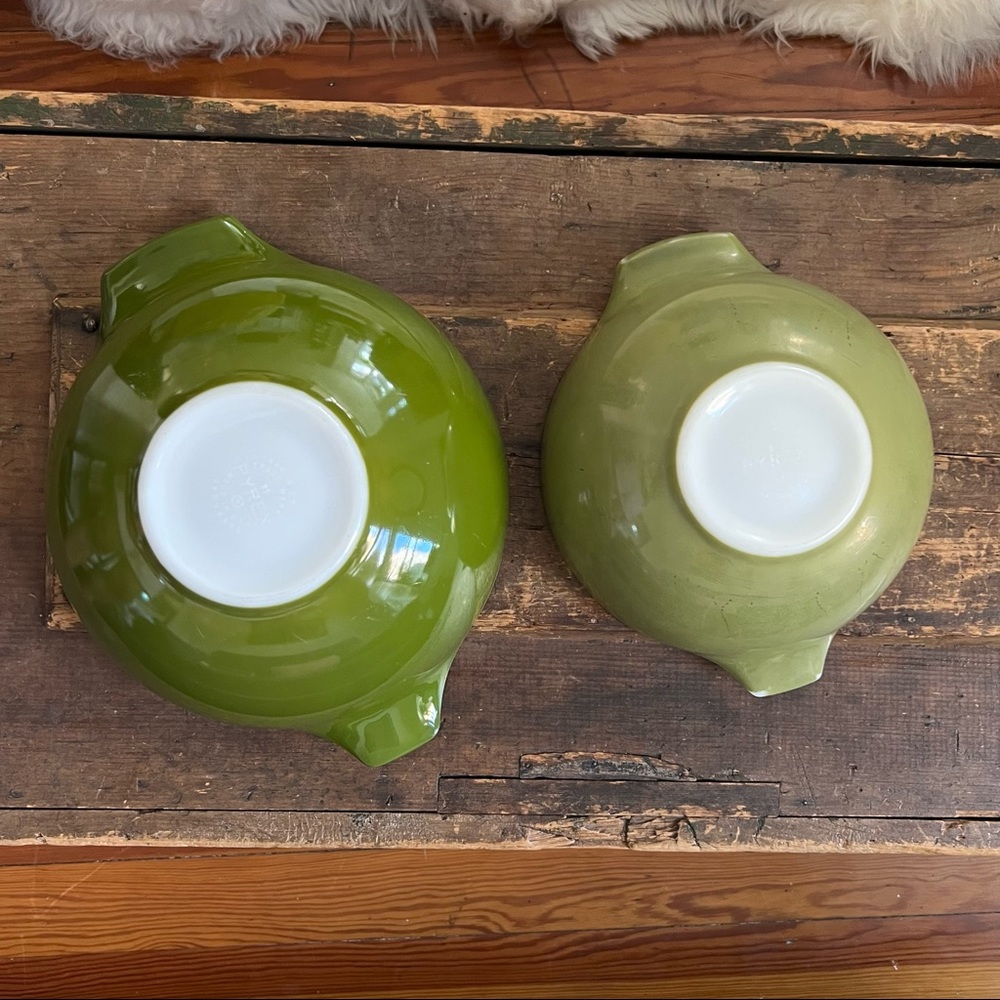 Vintage PYREX Cinderella nesting bowls 444 443 vintage green mixing